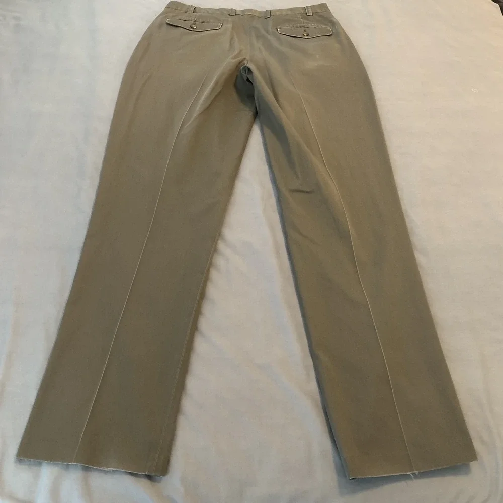 L.L. Bean‎ Pants Mens 37x29 Green Classic Fit Pleated Chino Straight Leg Casual